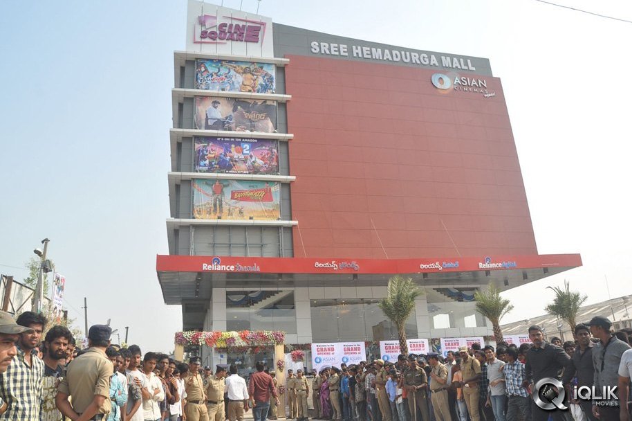 Allu-Arjun-Launches-Asian-Cinemas-Theatre-at-Uppal